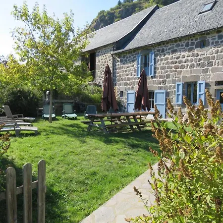 Holiday home Maison De Caractere Renovee, Proche Pistes De Ski, Grand Jardin, Internet, Animaux Acceptes - Fr-1-742-452 Albepierre-Bredons